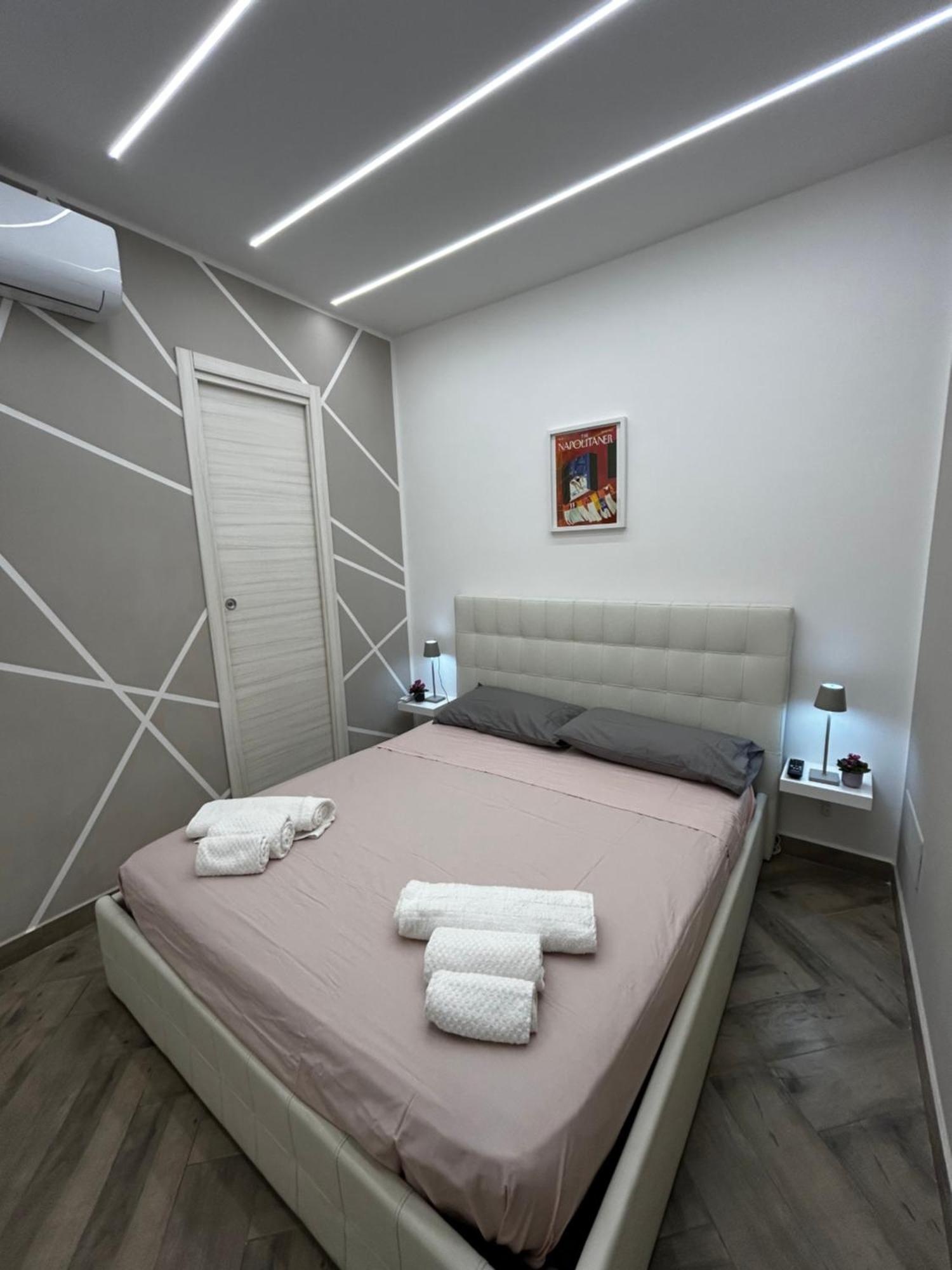 Maison d'hôtes Nalusa Superior Chiaia - Nel Cuore Della Citta Naples